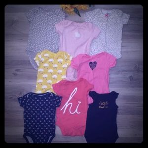 🏷🏷LOT OF CARTER'S ONSIES